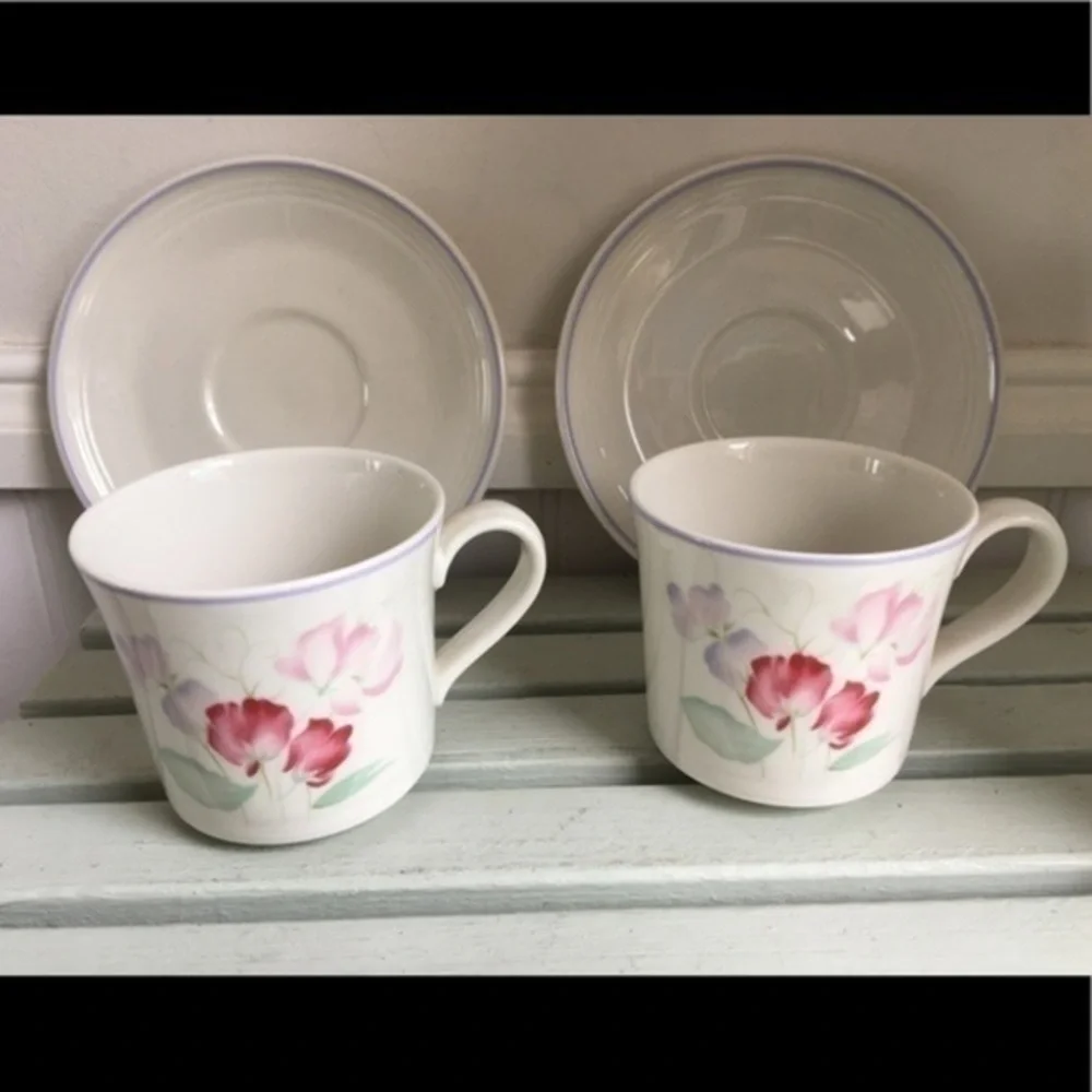 Vintage Royal Doulton Fresh Flowers Cups and Saucers Made in England 1983